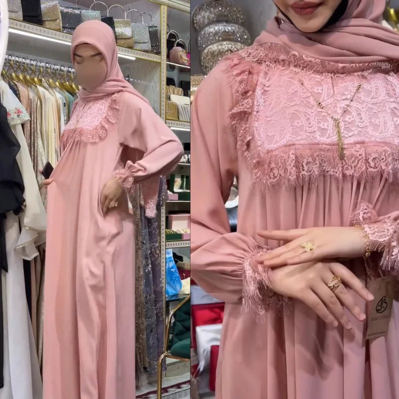 عباية فاخرة بدانتيل راقي وجيب أمامي عملي