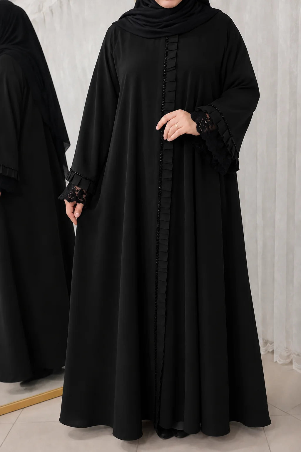 عباية الزمرد فاخرة بلمسة أصيلة CODE 26.005